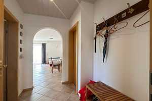 Idyllisches Mehrfamilienhaus, optimal aufgeteilt auf 4 Wohnungen (Erbpacht) – München (Kreis) – Vorschaubild 12