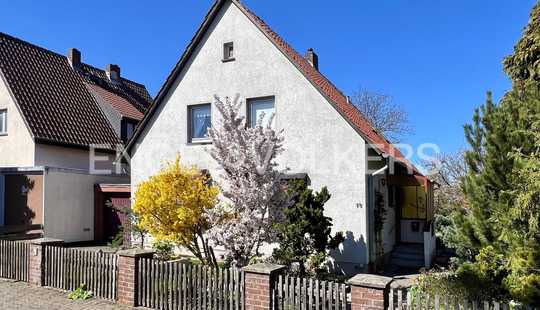 Bild von EINFAMILIENHAUS MIT EINLIEGERWOHNUNG UND CHARMANTEM GARTEN