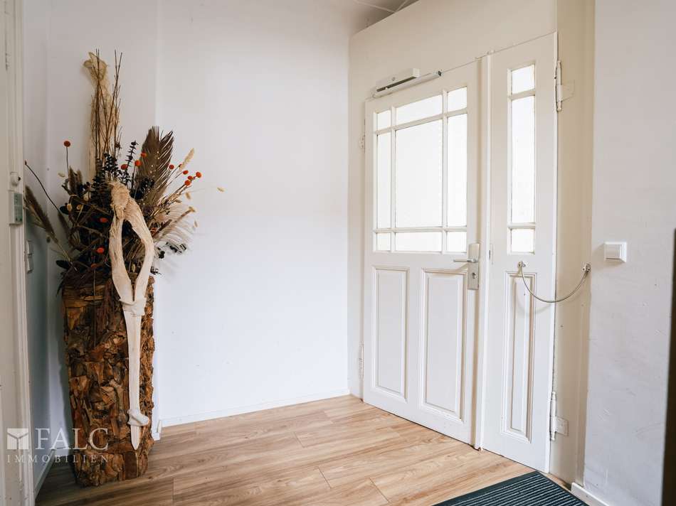 Vorderhaus Eingang Einheit 2 i