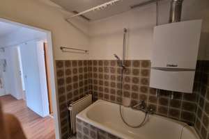 Helle gemütliche Dachgeschoßwohnung, 2,5 Zimmer, Küche, Wannenbad – Die vollständige Adresse der Immobilie erhältst du vom Anbieter., 55118 Neustadt, Mainz – Vorschaubild 9