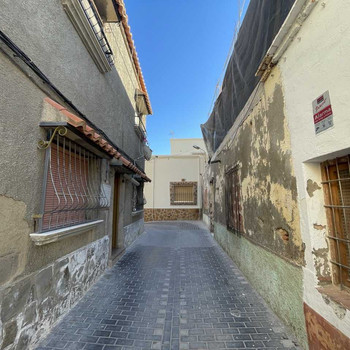 Immobilien zum Verkauf in Adra