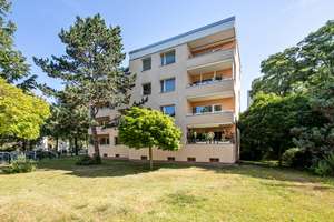 Helle 3-Zimmer-Wohnung in Berlin-Lichterfelde + Stellplatz *BEZUGSFREI*