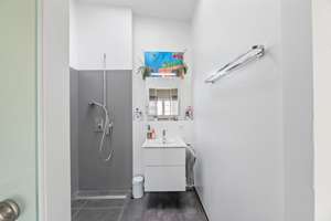 Exklusives und neuwertiges Einfamilienhaus mit Garage in Köngen – Die vollständige Adresse der Immobilie erhältst du vom Anbieter., 73257 Köngen – Vorschaubild 9