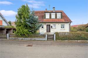Raum für Ihre Ideen – Haus in Bühl mit großem Potenzial und viel Platz! – Finkenweg 1, 89346 Bibertal – Vorschaubild 2