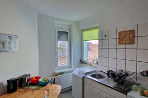 Herrliche Lage direkt am Park - 2-Zi.  Garage und U-Bahn-Nähe – Ostendstraße 10/1, 70190 Ostheim, Stuttgart – Vorschaubild 7