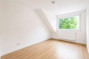 Wohnen mit Blick in die grüne Stadtnatur - 3 Zimmer mit Loggia in Eilbek – Die vollständige Adresse der Immobilie erhältst du vom Anbieter., 22089 Eilbek, Hamburg – Vorschaubild 4