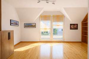 Lichtdurchflutetes Reihenhaus mit Garten, Terrasse und PKW-Stellplatz – Die vollständige Adresse der Immobilie erhältst du vom Anbieter., 12109 Mariendorf, Berlin – Vorschaubild 9