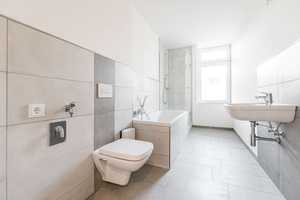 Mit Balkon & Wannenbad: 2,5-Zimmer-Wohnung in denkmalgeschütztem Altbau – Wiederitzscher Straße 25, 4155 Leipzig – Vorschaubild 4