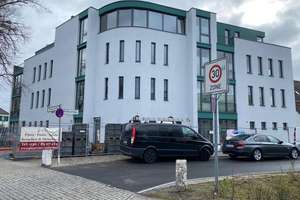 3.3 - Dachgeschoss-Wohnung mit EBK und 40 qm Terrasse in Rudow