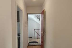 Helle 2,5-Zimmer-Wohnung in die nahe von der EZB – 60314 Ostend, Frankfurt am Main – Vorschaubild 2