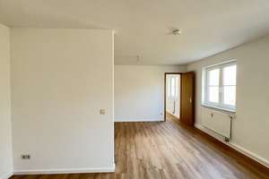 Wohlfühl-Apartment am Schlossteich | EBK auf wunsch – Erich-Schmidt-Str. 9, 9113 Zentrum, Chemnitz – Vorschaubild 2
