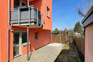 Eigener Garten inklusive – moderne 2-Zimmer-Wohnung mit Terrasse & Tiefgarage in ruhiger Lage – Die vollständige Adresse der Immobilie erhältst du vom Anbieter., 1259 Lockwitz, Dresden – Vorschaubild 1