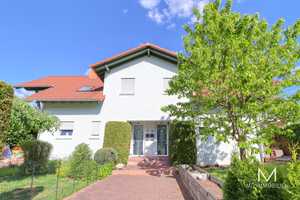 +++ RESERVIERT +++ 2 Häuser, ein Preis! Voll vermietets Doppelhaus mit Garagen und Garten – Kaiserslautern (Kreis) – Vorschaubild 1