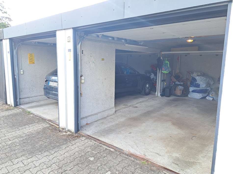 Doppelgarage mit Durchbruch