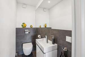 Design trifft Aussicht – Exklusive Wohnung über den Dächern Saarbrückens – Die vollständige Adresse der Immobilie erhältst du vom Anbieter., 66119 St. Arnual, Saarbrücken – Vorschaubild 12