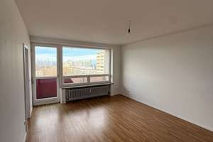 Moderne 3-Zimmer-Wohnung mit Balkon in München – Oskar-Maria-Graf-Ring 24, 81737 Neuperlach, München – Vorschaubild 1