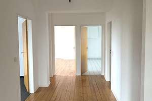 Bezugsfreie 3-Zimmer-Dachgeschosswohnung mit Terrasse, Fahrstuhl - über den Dächern Wilmersdorfs! – Paretzer Straße 10, 10713 Wilmersdorf, Berlin – Vorschaubild 6