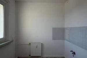 Kleines Apartment mit Balkon und Wannenbad - für max. 2 Personen! – Havelländer Ring 41, 12629 Hellersdorf, Berlin – Vorschaubild 4