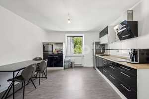 Attraktive Kapitalanlage: Modernisierte 2-Zimmer-Wohnung in Remscheid – Wohlfahrtstraße 18, 42859 Remscheid – Vorschaubild 1