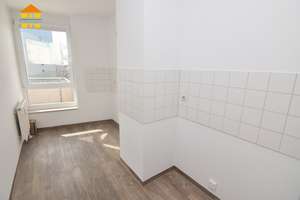 ALLES DA - modernes Bad, riesiger Balkon, Fahrstuhl und Tiefgarage – perfekter Wohnkomfort! – Fürstenstraße 141, 9130 Yorckgebiet, Chemnitz – Vorschaubild 8