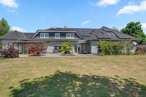 5.176m² Grundstücksfläche! Energieeffiziente Luxusvilla in ruhiger Lage mit Pool – Die vollständige Adresse der Immobilie erhältst du vom Anbieter., 95473 Creußen – Vorschaubild 18