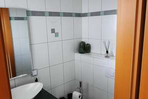 695000 € 
Auszug nach Vereinbarung 
Ohne Makler 
Modernes Reiheneckhaus in Zuffenhausen – Die vollständige Adresse der Immobilie erhältst du vom Anbieter., 70437 Zuffenhausen-Im Raiser, Stuttgart – Vorschaubild 11