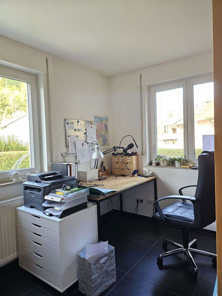 Immobilie in Kämpfelbach - **Kämpfelbach-Ersingen, modernisiertes 1-2 Familien-Haus mit Ausbaupotential, Garten u. 3 Garagen** - Bild 16