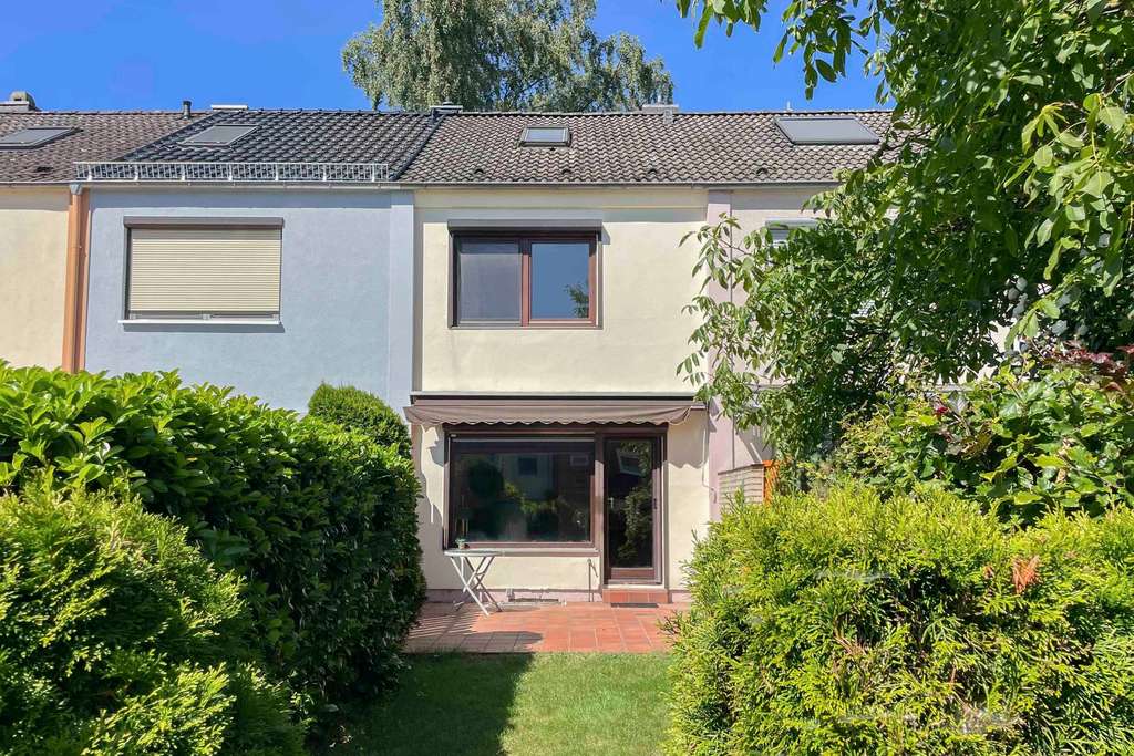 Günstiger als viele Wohnungen – Reihenmittelhaus mit Garten, Keller und solider Substanz - Erbpacht