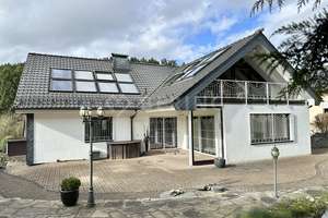 KOMFORTABLES WOHNHAUS MIT WÄRMEPUMPE AUS 2025 | SIEGEN - BÜRBACH – Die vollständige Adresse der Immobilie erhältst du vom Anbieter., 57074 Bürbach, Siegen – Vorschaubild 1