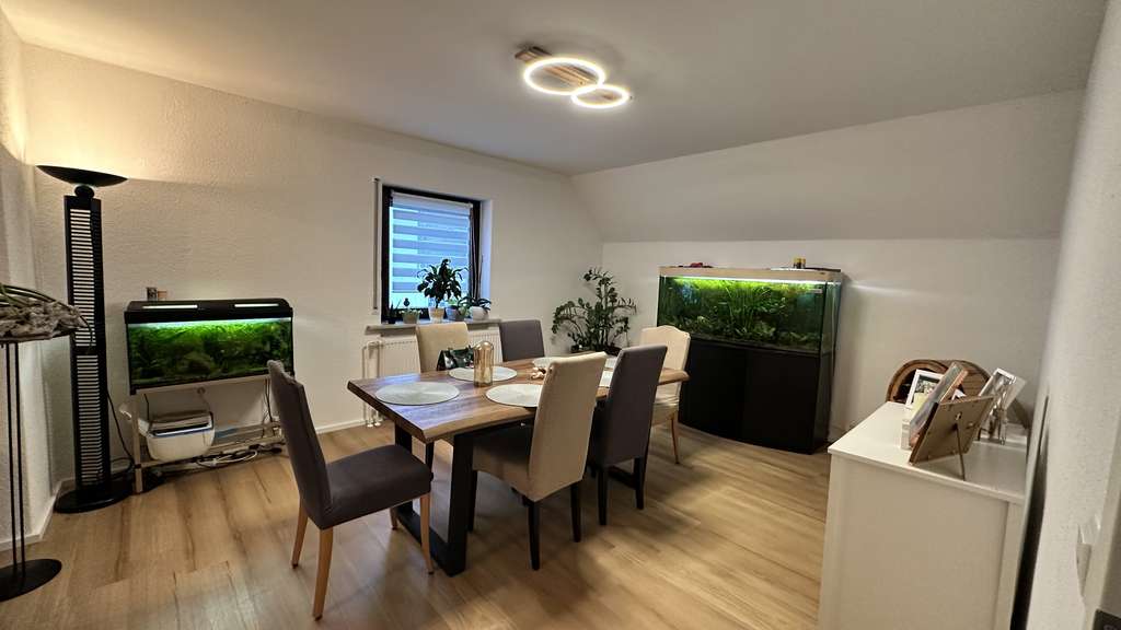 Immobilie in Sersheim - Provisionsfreie Modernisierte 4,5 Zimmer Wohnung ca.112m² mit Balkon Garage + Stellplatz in Sersheim - Bild 1