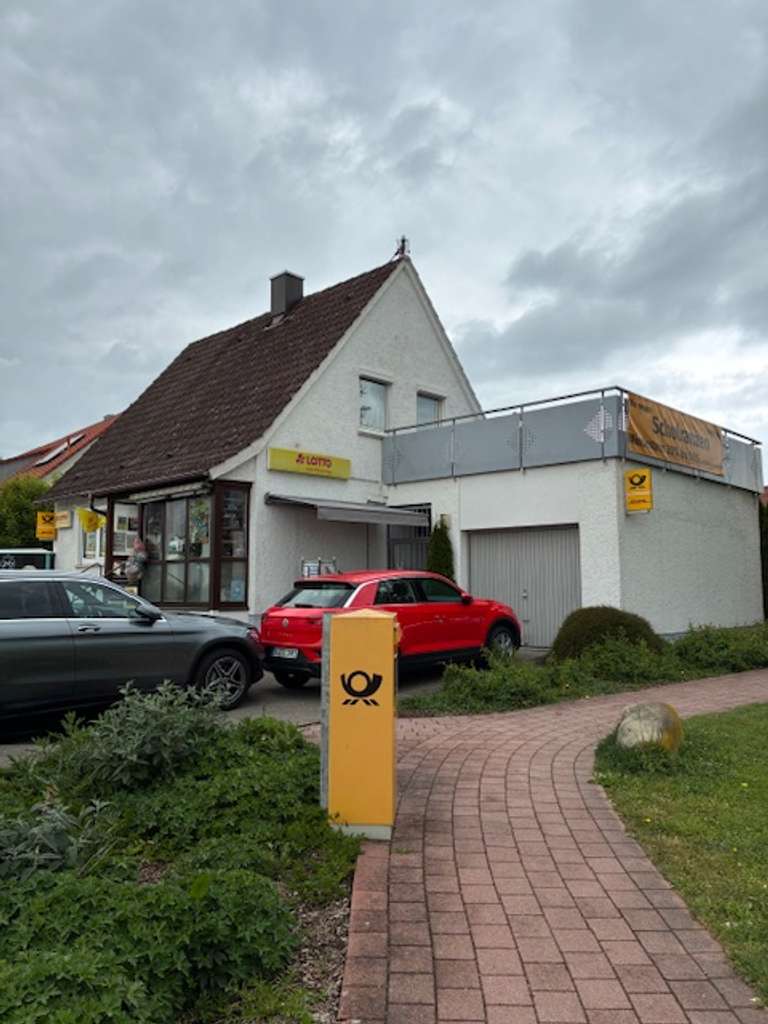 freistehendes Wohnhaus mit Garage