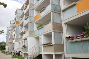 In der Herrichtung! Große 2-Zimmerwohnung mit Dusche, Wanne und Balkon – Saalering 3, 6120 Heide-Nord/Blumenau, Halle (Saale) – Vorschaubild 2