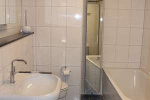 Zwei- Fam.-Haus mit zwei Wohnungen, komplett oder jede Wohnung Einzel zu vermieten. – Plückertzstr. 32a, 47804 Forstwald, Krefeld – Vorschaubild 36