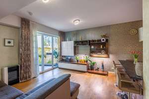 Zu Verkaufen! Schöne 2-Zimmer-Wohnung mit hochwertiger Einbauküche & Westbalkon in Halensee! – Katharinenstraße 24, 10711 Halensee, Berlin – Vorschaubild 2