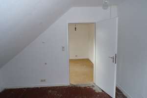 2 Zimmer im Dachgeschoss – Untergründen 2, 42349 Cronenberg, Wuppertal – Vorschaubild 6