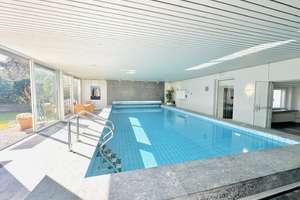 Altenholz-Stift: Außergewöhnliches Einfamilienhaus mit privater Schwimmhalle und ruhiger Gartenoase – Die vollständige Adresse der Immobilie erhältst du vom Anbieter., 24161 Altenholz – Vorschaubild 12