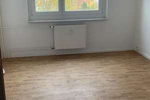 Helle 3-Zimmer-Wohnung in Leipzig / Lausen-Grünau, zentrale Lage, Hausmeisterservice u.v.m. – Zingster Straße 6, 4207 Lausen-Grünau, Leipzig – Vorschaubild 4