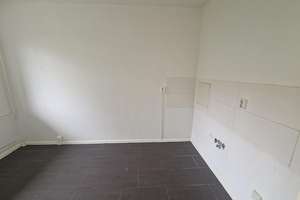 **JETZT EINZIEHEN**3-Zimmer-Wohnung // Balkon // 3.OG // Bad mit Wanne // ab sofort – Ringstraße 89, 4209 Grünau-Mitte, Leipzig – Vorschaubild 5