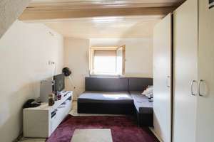 DHH mit Garten, Garage und anteiliger Scheune in Weilimdorf – Die vollständige Adresse der Immobilie erhältst du vom Anbieter., 70499 Weilimdorf (Ortsteil), Stuttgart – Vorschaubild 10