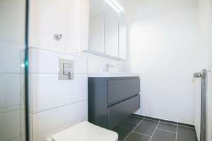 Freigezogene 3 - Zimmer Eigentumswohnung ca. 86 m² mit Balkon in Düsseldorf - Unterbilk – Die vollständige Adresse der Immobilie erhältst du vom Anbieter., 40223 Bilk, Düsseldorf – Vorschaubild 7