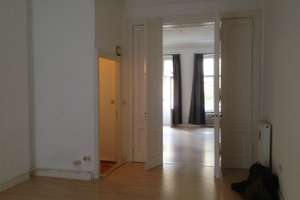 Friedenau: 3 Zi-Wohnung / Altbau