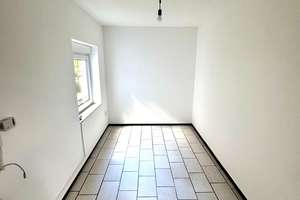 🏡 Ruhig gelegenes Haus mit großem Balkon und besonderem Flair – Die vollständige Adresse der Immobilie erhältst du vom Anbieter., 65201 Schierstein, Wiesbaden – Vorschaubild 7