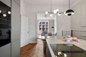Ein Zuhause, das historischen Altbaucharme mit modernem Luxus vereint – Die vollständige Adresse der Immobilie erhältst du vom Anbieter., 22085 Uhlenhorst, Hamburg – Vorschaubild 4