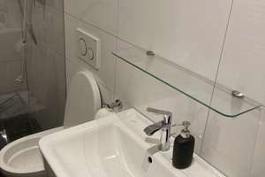 Eine tolle  2-Zimmer-Erdgeschosswohnung in Düsseldorf-Benrath – Die vollständige Adresse der Immobilie erhältst du vom Anbieter., 40597 Benrath, Düsseldorf – Vorschaubild 11