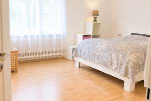  Modernisierte 3-Zimmer-Wohnung in Stuttgart, Nähe Villa Berg | EBK | 80 m² – Rudolfstraße 22, 70190 Berg, Stuttgart – Vorschaubild 2