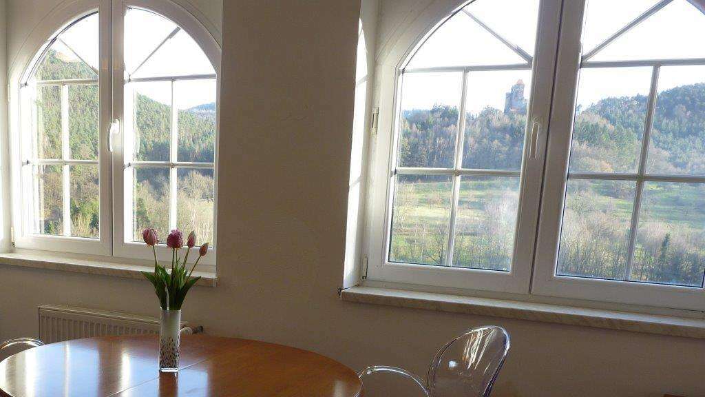 Immobilie in Erlenbach bei Dahn - Wunderschöne Eigentumswohnung mit Blick zur Burg Berwartstein und zum Lindelbrunn - Bild 4