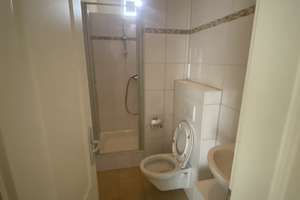 Große 3 Zimmer Wohnung mit Einbauküche in direkter Rheinnähe!!!! – Luegallee 5, 40545 Oberkassel, Düsseldorf – Vorschaubild 2