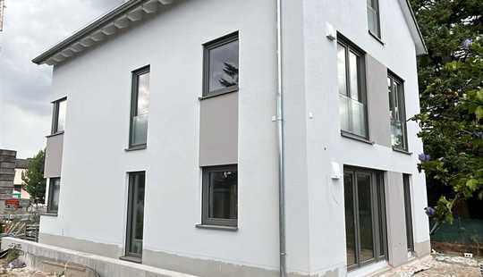 Bild von Modernes Einfamilienhaus mit Gartenidylle & Mitgestaltungsoption – schlüsselfertig zum Jahresende!