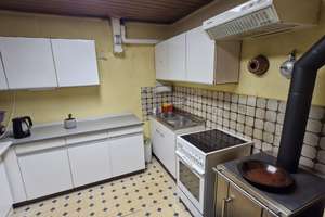 Verkauf: Schnuckeliges Einfamilienhaus mit Weitblick und Sanierungsbedarf in Höhenlage von Höchberg – Die vollständige Adresse der Immobilie erhältst du vom Anbieter., 97204 Höchberg – Vorschaubild 6