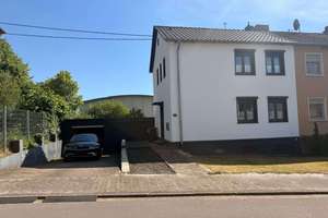 Gepflegtes Einfamilienhaus zu verkaufen